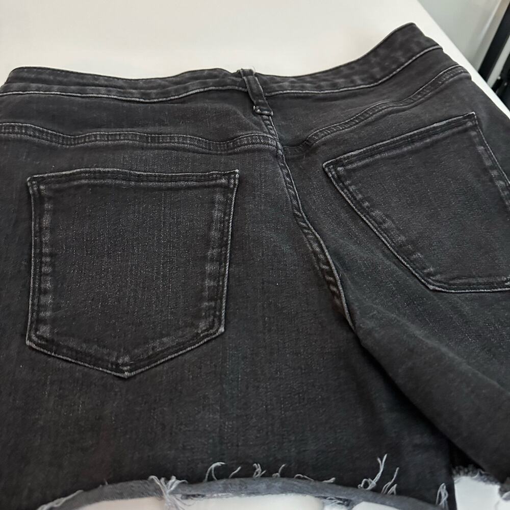 Universal Thread Women's Black High Rise Midi Denim Shorts Size 6 Size 28 Target - Picture 5 of 8